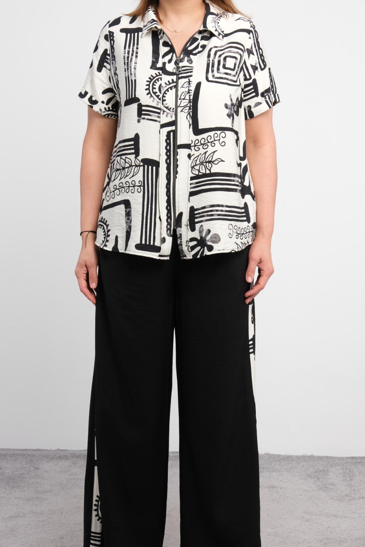 Plus Size Blouse and Pants Set-Black