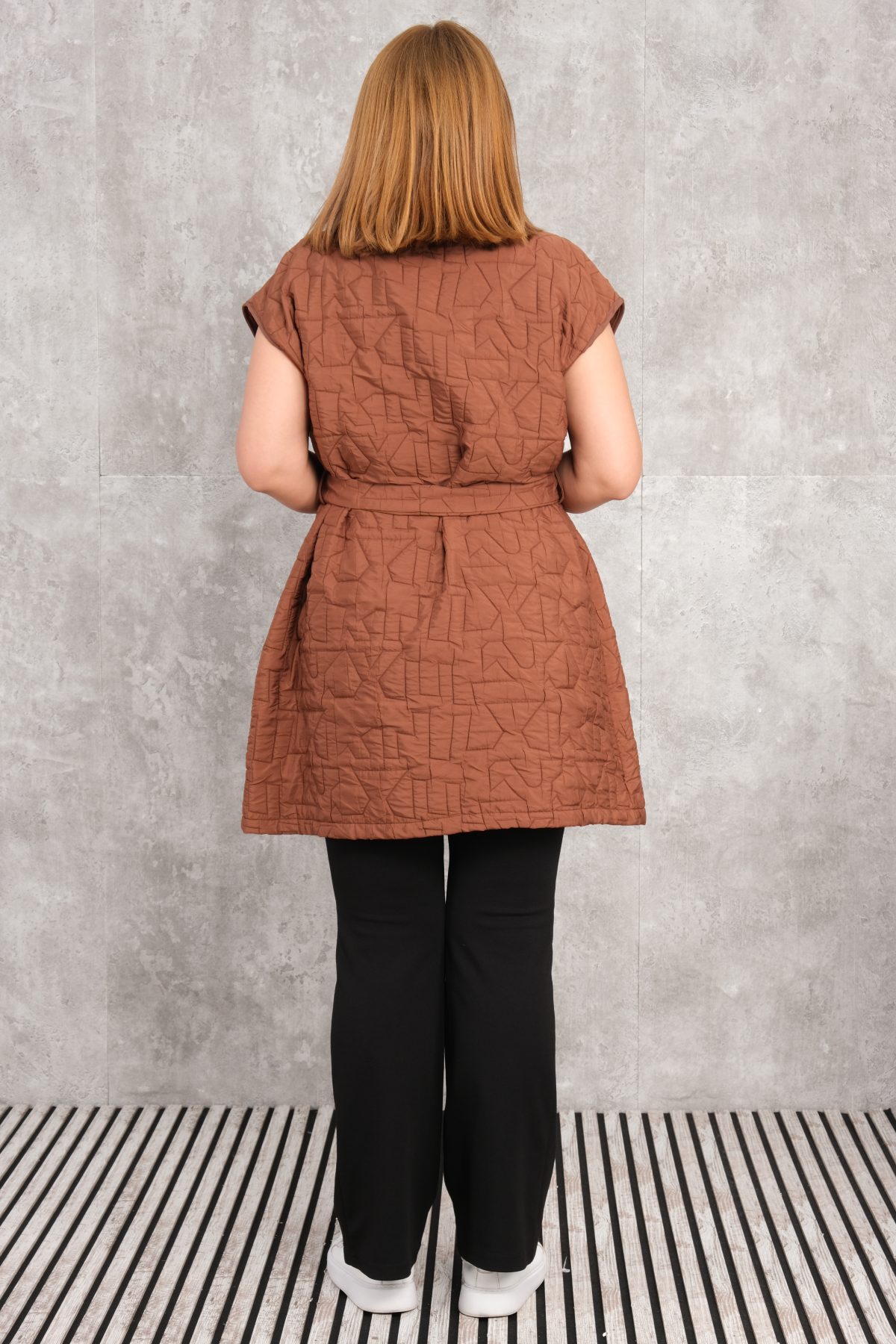 Super Plus Size Quilted Vest-Brown