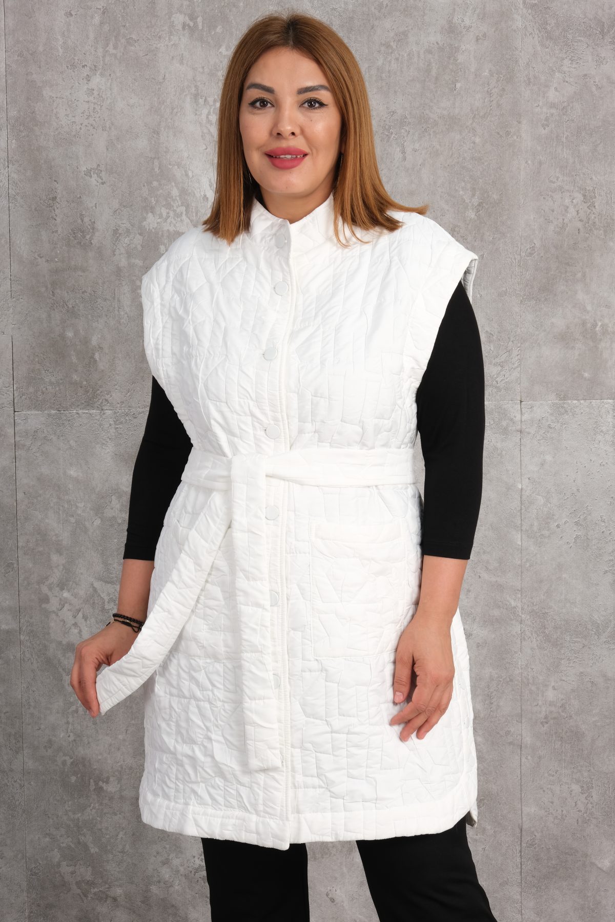 Plus Size Quilted Vest-White