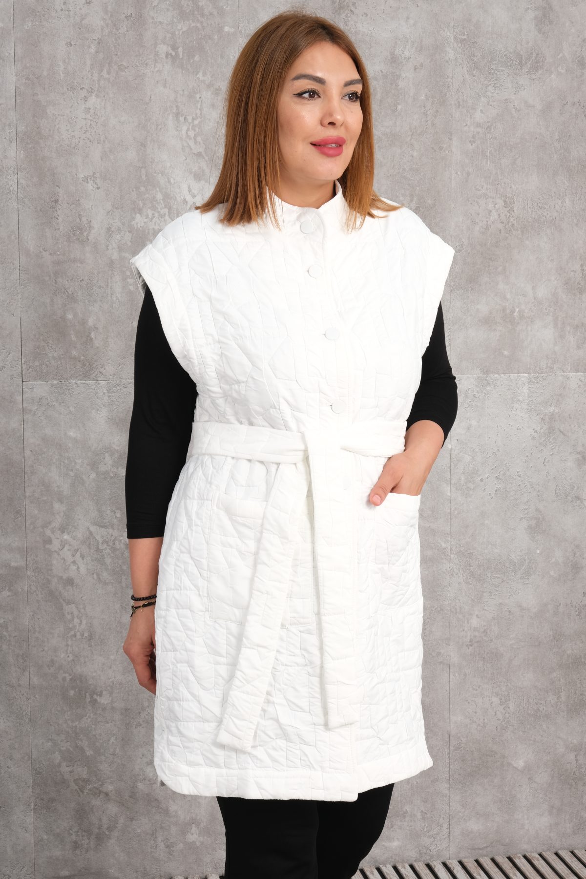 Plus Size Quilted Vest-White