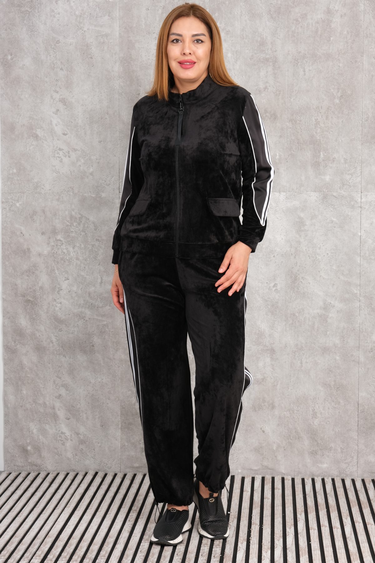 Super Plus Size Womens Two-Piece Sports Set-Black