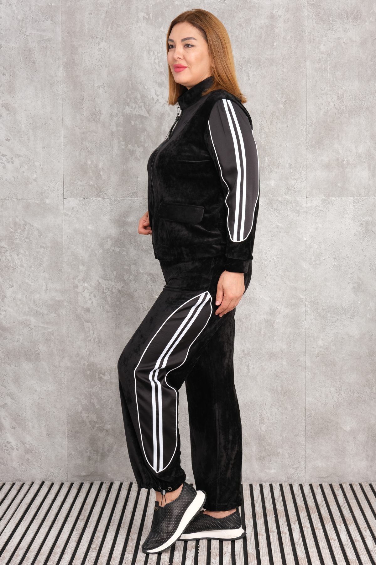 Super Plus Size Womens Two-Piece Sports Set-Black