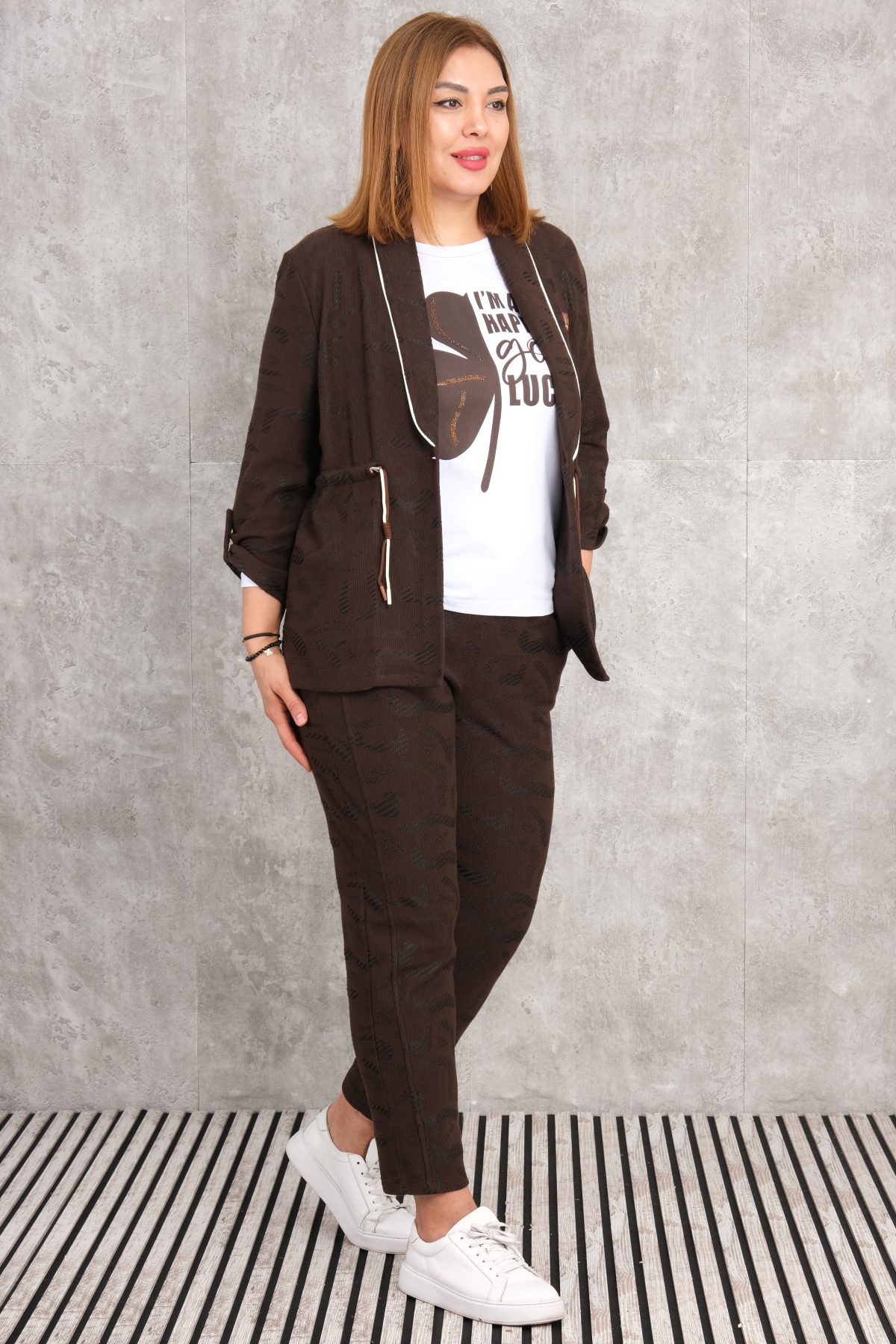 Super Plus Size Womens Three-Piece Sports Set-Brown