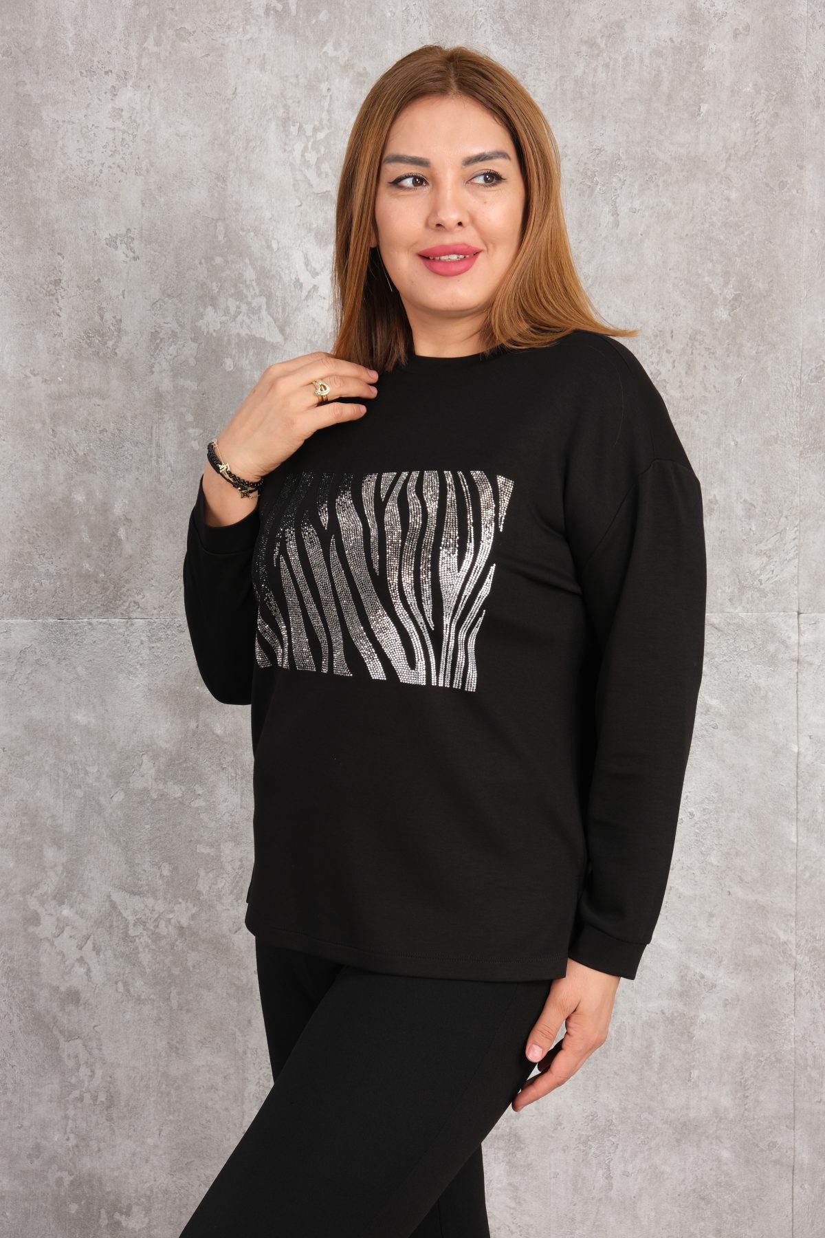 Plus Size Sports Blouse-Black