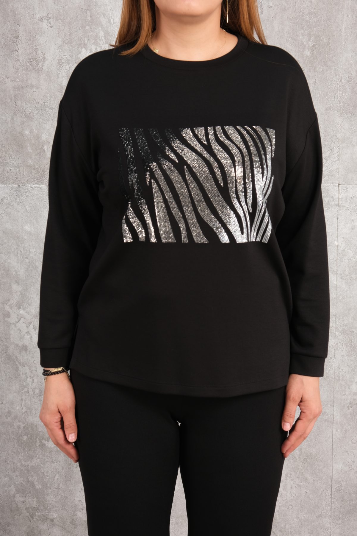 Plus Size Sports Blouse-Black